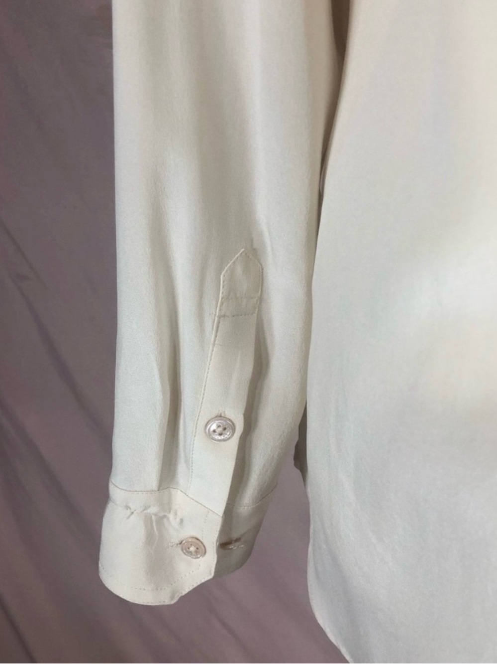 NWOT Equipment 100% Silk Cream Ivory Long-Sleeve Button-Front Collared Shirt - Picture 12 of 14